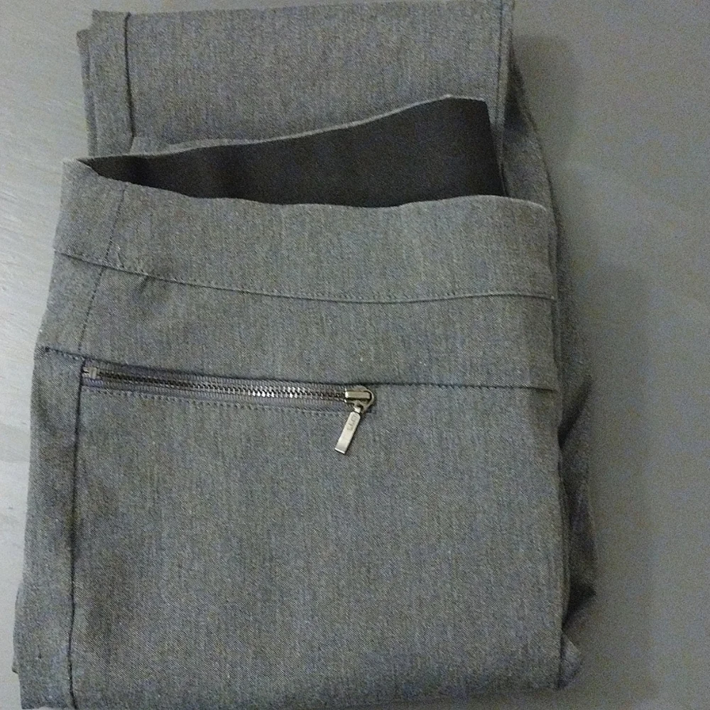 Candie's Gray Women's Trousers - Picture 7 of 7